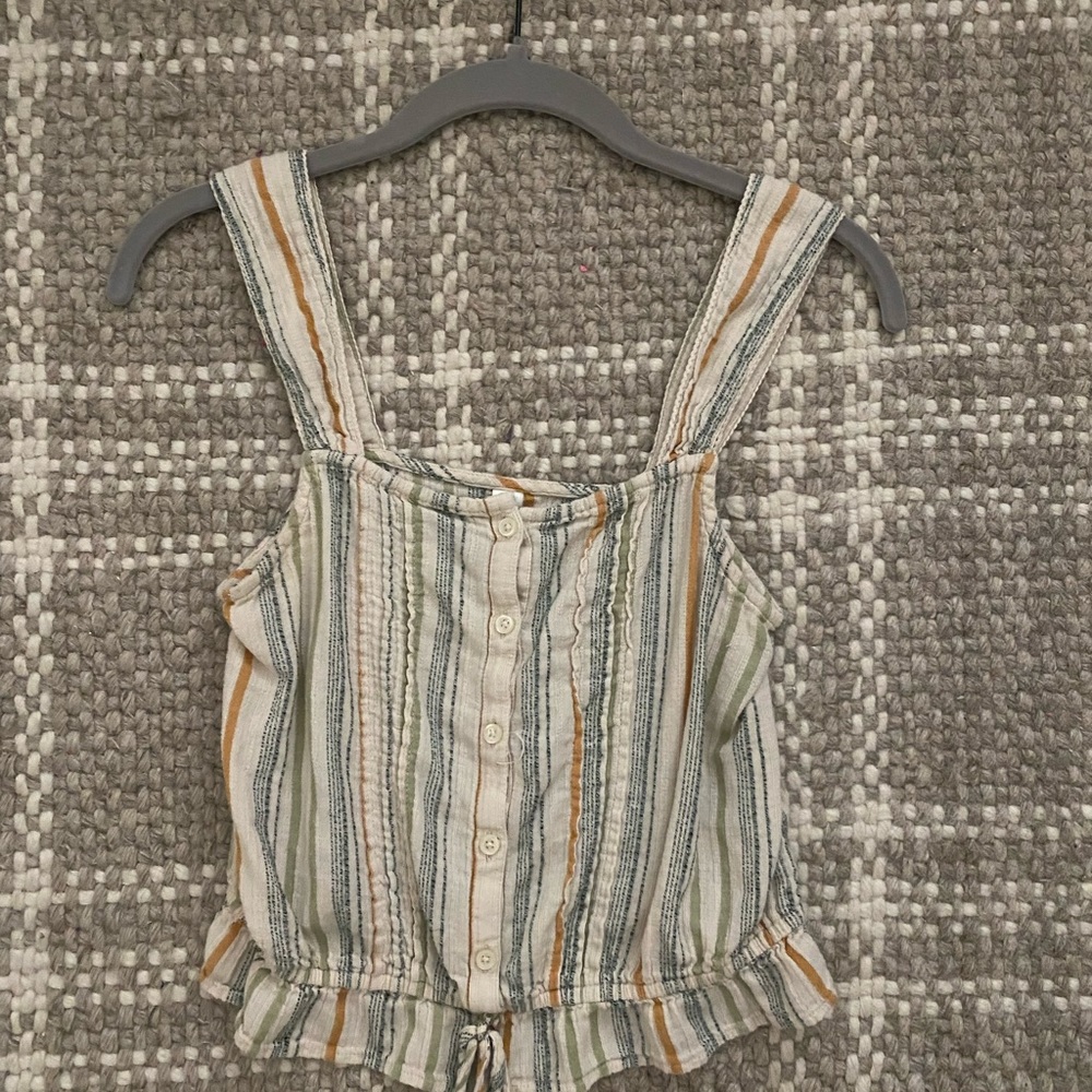 TOP FROM TILLYS